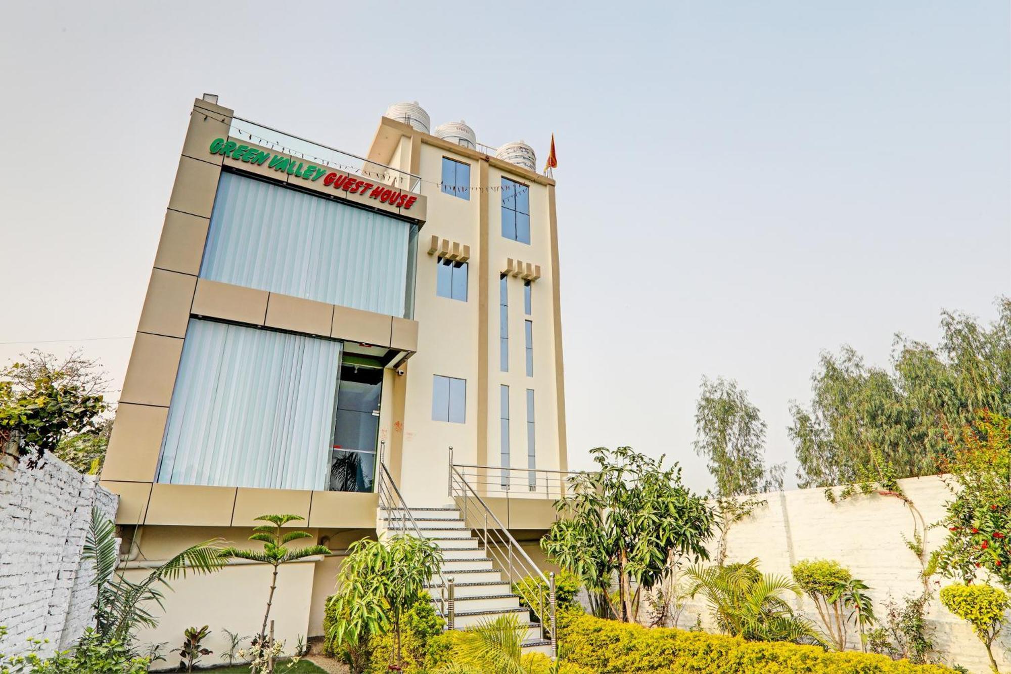 Oyo Green Valley Guest House Sultanpur  Экстерьер фото