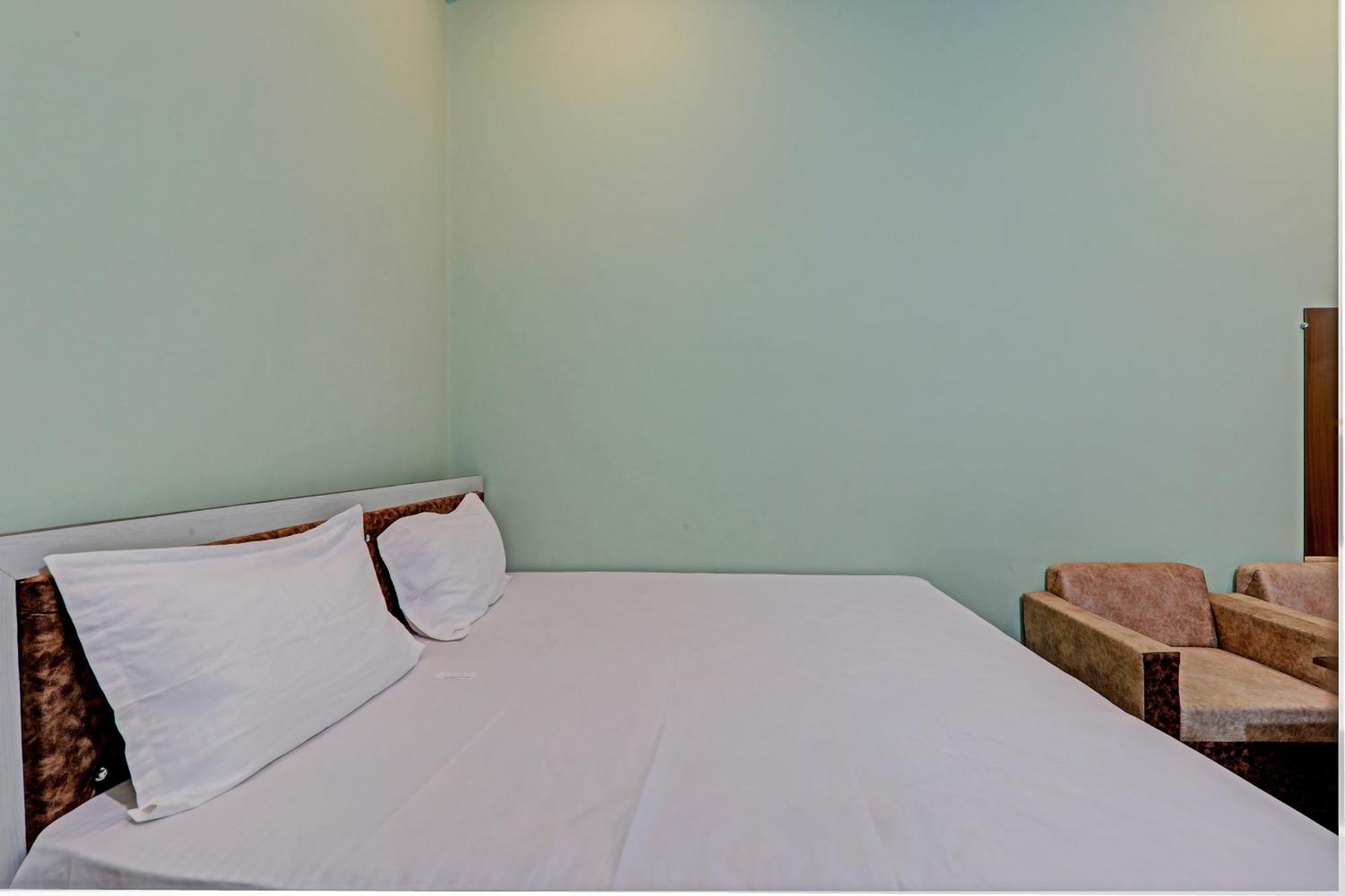 Oyo Green Valley Guest House Sultanpur  Экстерьер фото