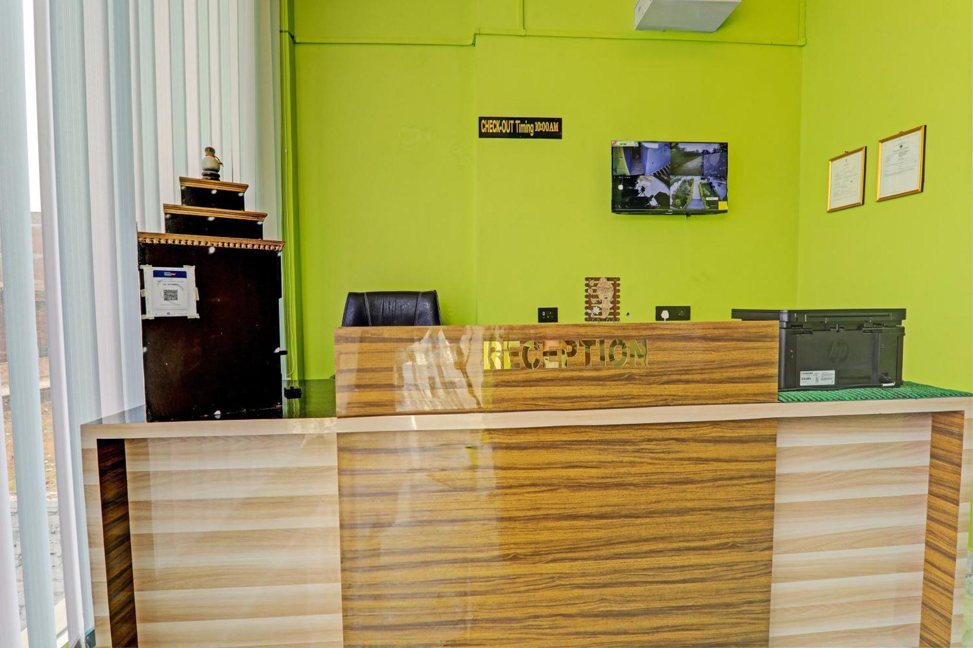 Oyo Green Valley Guest House Sultanpur  Экстерьер фото